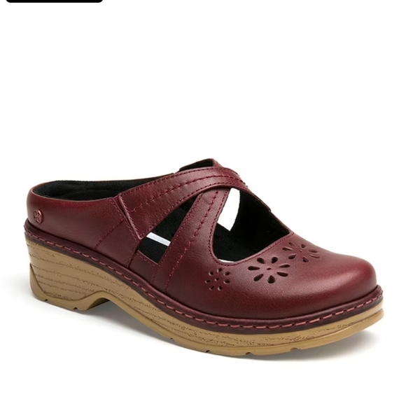 Like New KLOGS FOOTWEAR women's carolina shoes in Dark Red, Size 8.5W - Picture 1 of 12